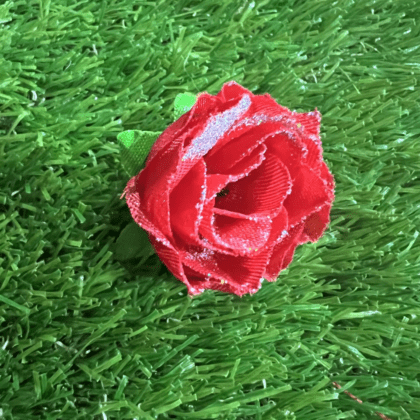 Mini red rose glittered edging